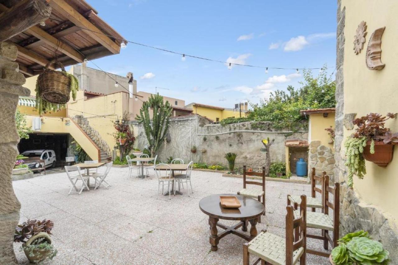 Anticacasaliori Bed & Breakfast Dolianova Bagian luar foto